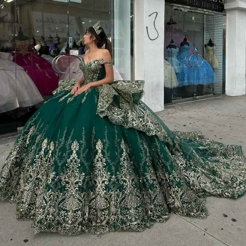 Emerald Green Sequins Off the Shoulder Quinceanera Dresses Ball Gown   Appliques Lace Beaded Tull Customized Sweet 16 Dresses 15