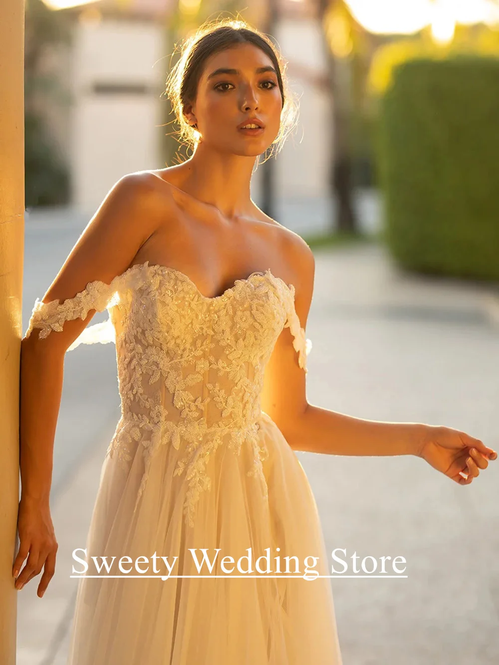 Abiti da sposa sexy Boho per la sposa personalizzati con spalle scoperte Sweetheart Illusion Paillettes Applique Split A Line Abito da sposa