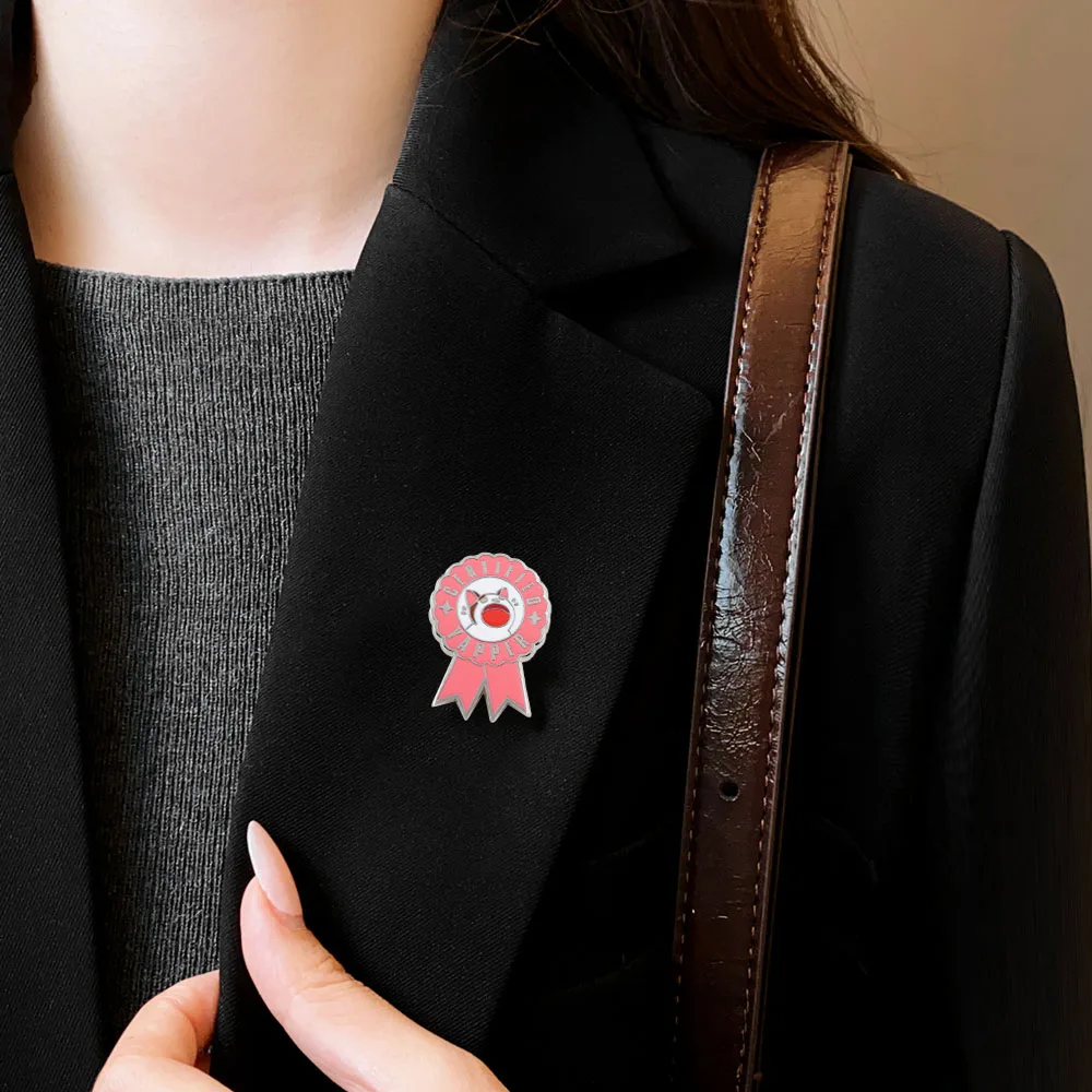 Zertifizierte „Yapper Screaming Cat“ Emaille-Brosche – Ein humorvolles Internet-Meme-Katzen-Abzeichen als Accessoire für Rucksäcke und Jacken – Detail 8