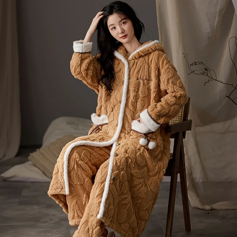 

Осенне-зимний халат для девочек, пижама из кораллового флиса, домашняя одежда, утепленный женский пижамный халат с героями мультфильмов, ночная рубашка, комплект из двух предметов