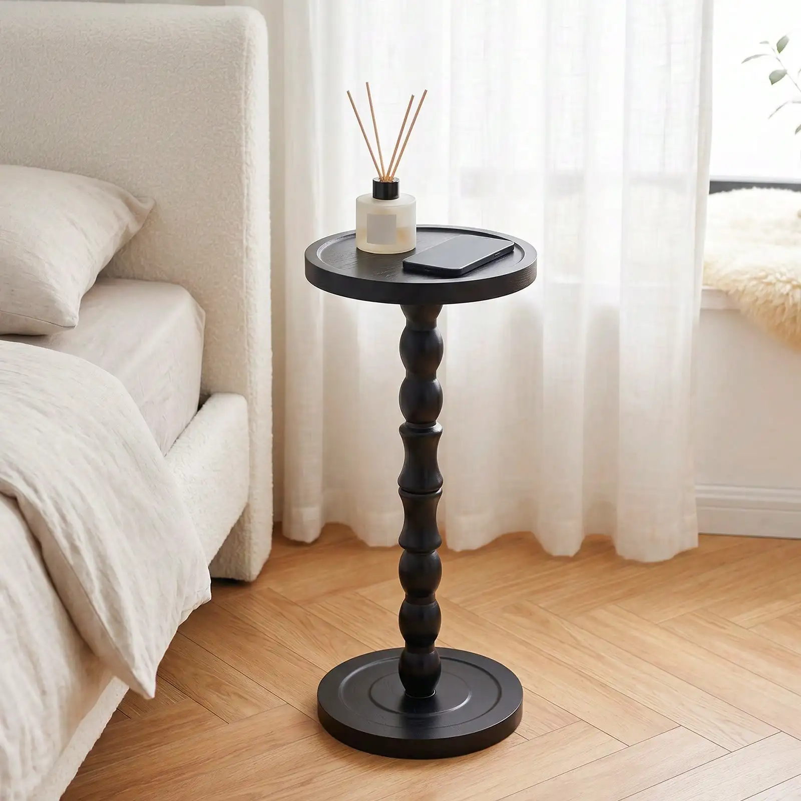 Solid Wood Retro Round Side Table, Floor-Standing Small Drinking Table, Tray Tabletop Side Table, Frosted Finish Surface, Wooden Color Tone