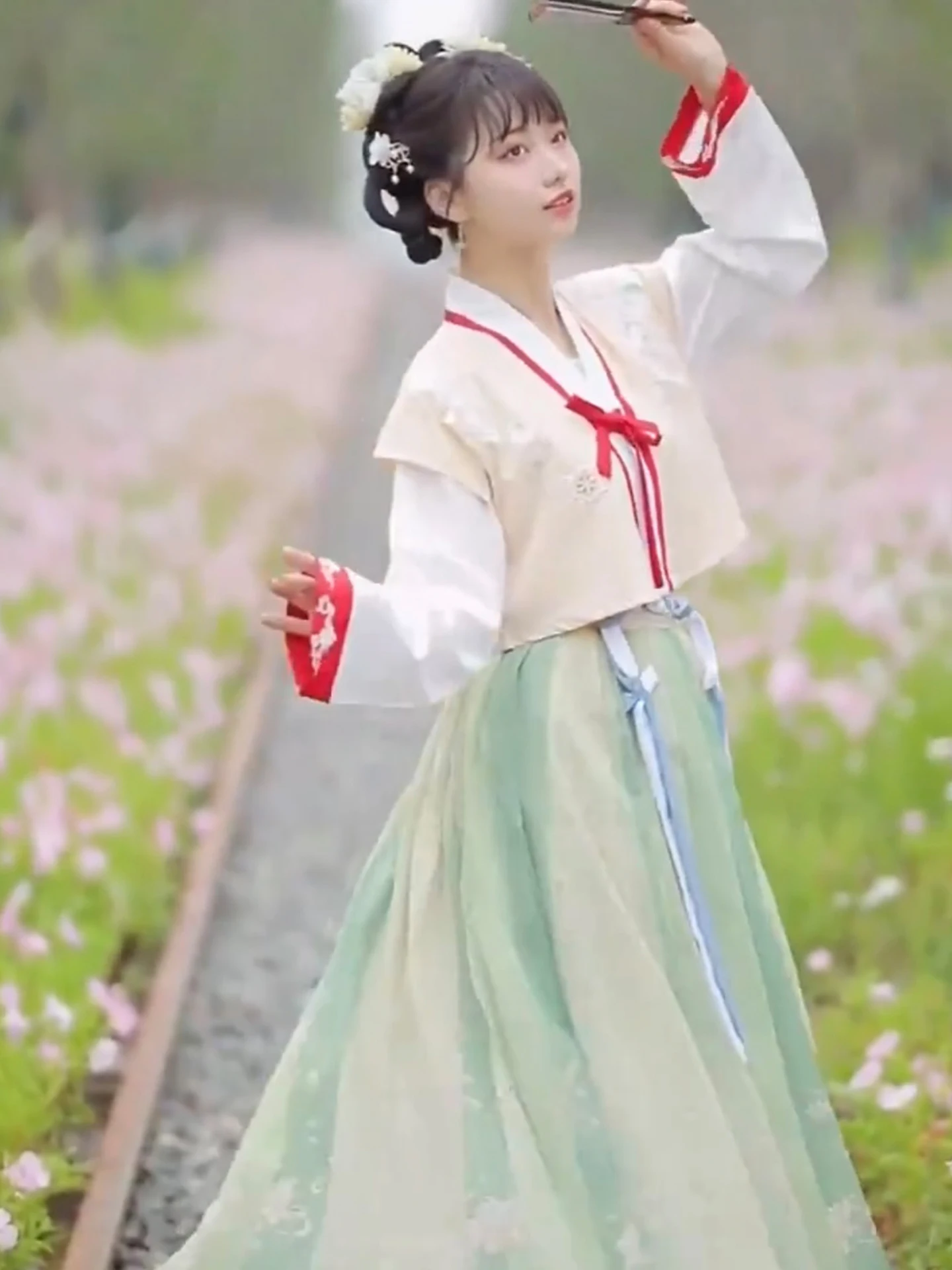 طقم تنورة Tang Dynas Sle Hanfu للسيدات لخريف وشتاء الهالوين مجموعة كاملة من الأزياء الصينية التقليدية للارتداء اليومي