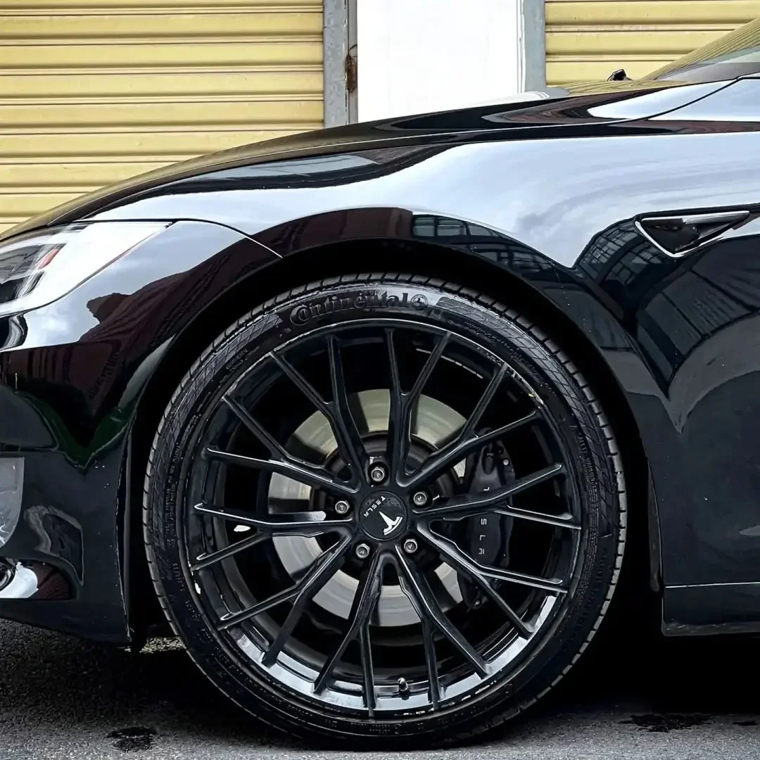 PET Gloss Black Vinyl Wrap Film Black Bright Color Sticker Car Motorcycles Body Styling Decals Decoration Stickers Accessiries