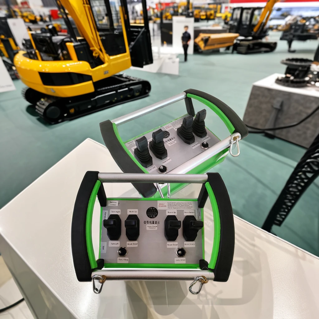 Hot Selling Crane Remotes 4 Joysticks Hydraulic Valve  500m Control Distance Wireless