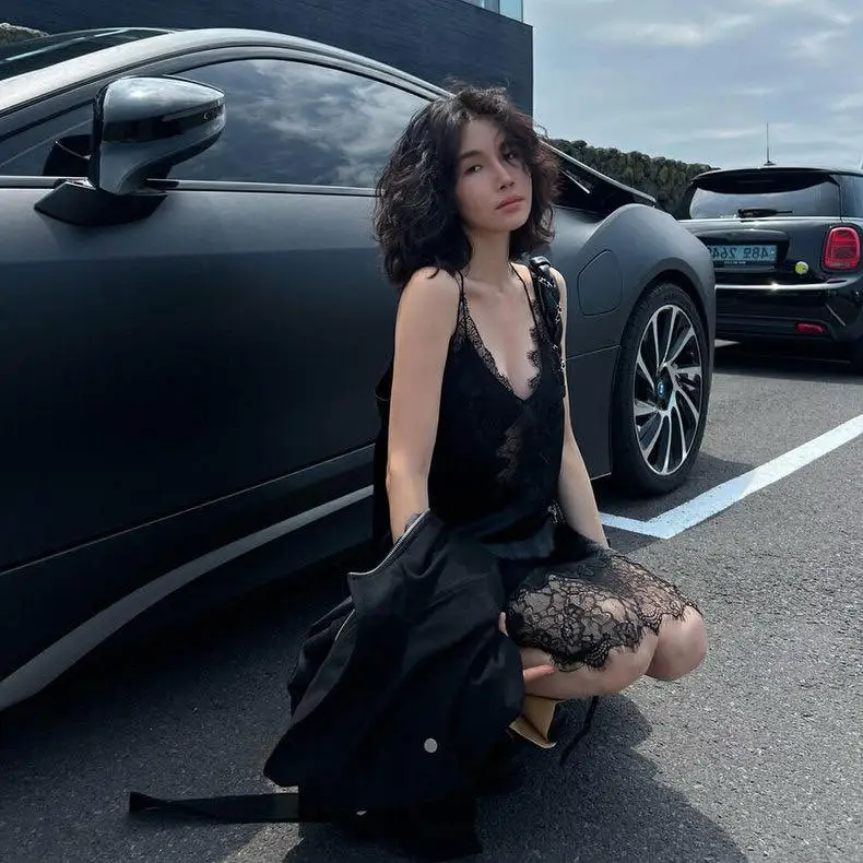 섹시한 레이스 삽입 미니 드레스 여성 여름 새로운 순수한 욕망 Strapl 드레스 캐주얼 스타일 가을 시즌 민소매 폴리 에스터 코튼 블렌드