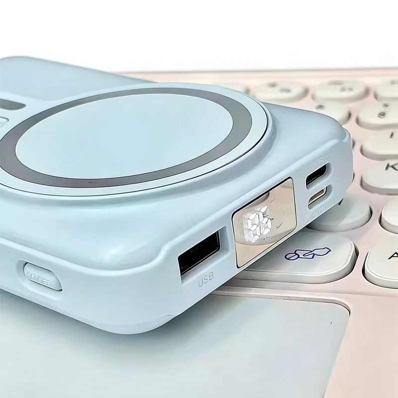 Magnetic fast charging power bank comes with a cable of 10000 mAh with a large capacity portable mini Magsafe wireless