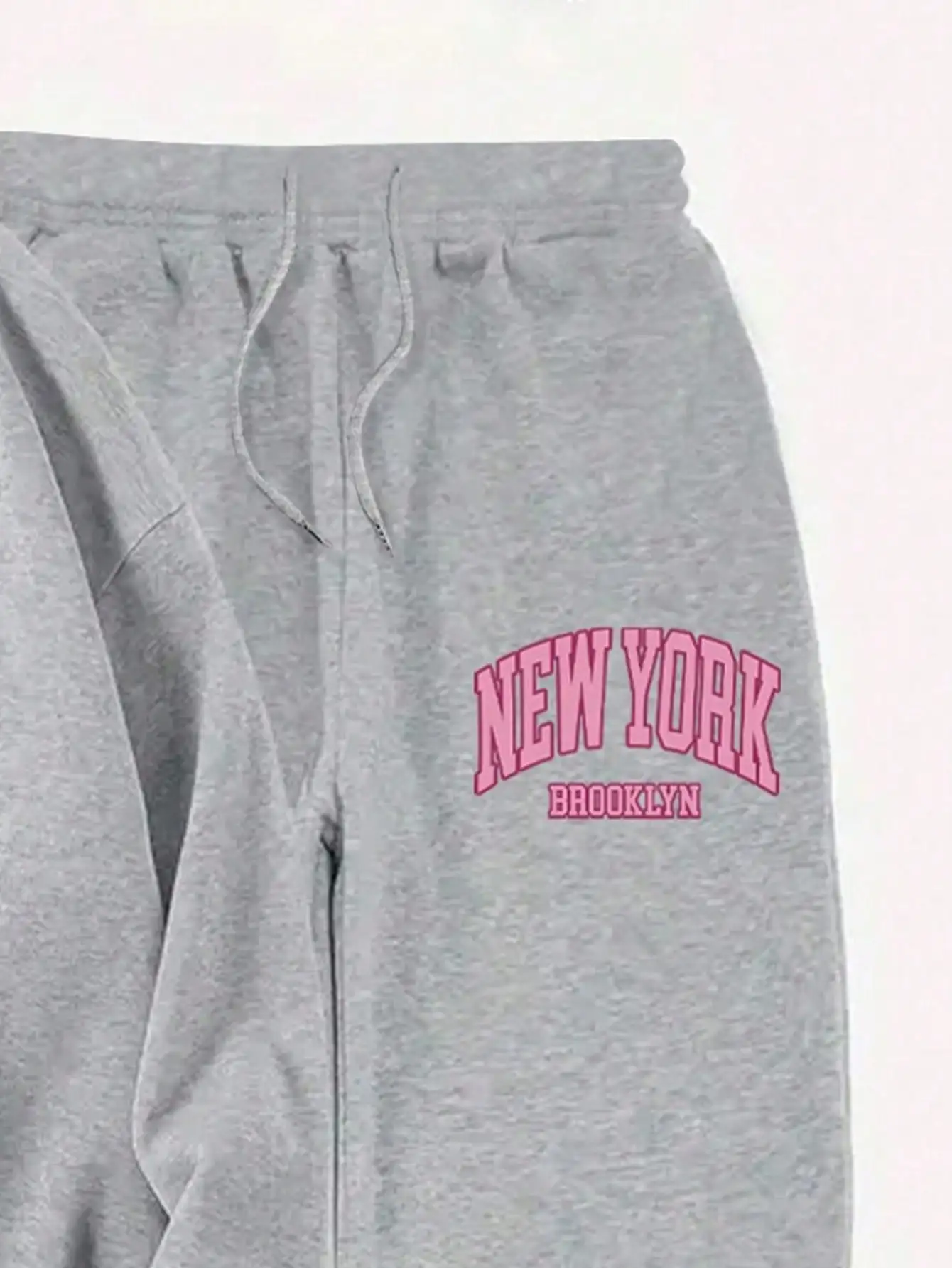 Set da Donna con Felpa in Pile e Pantaloni Jogger con Stampa 'New York Brooklyn'