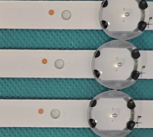 

LED BackLight Strip For 50"TV Medion M32025