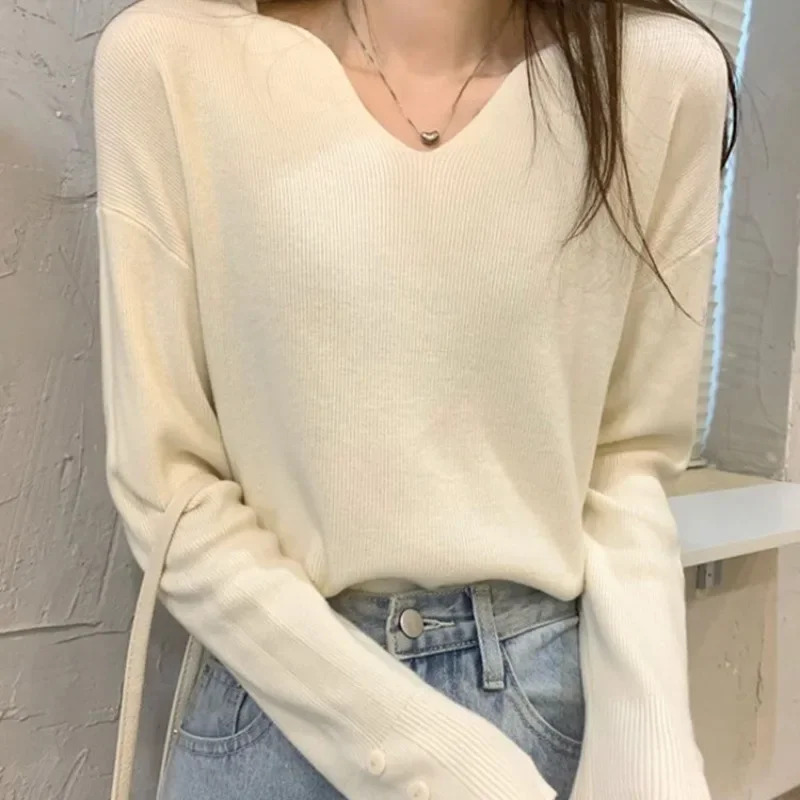 Autumn Winter New V-neck Knitted Bottom Sweater Foreign Style Large Size Loose Look Slimming Fat Mm Belly Cover Fashion Sweater