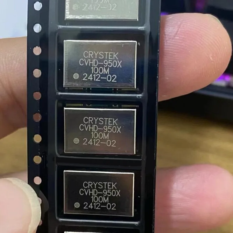 

1pcs New CRYSTEK CVHD-950X-100.00 100M 100.000MHZ constant temperature crystal oscillator