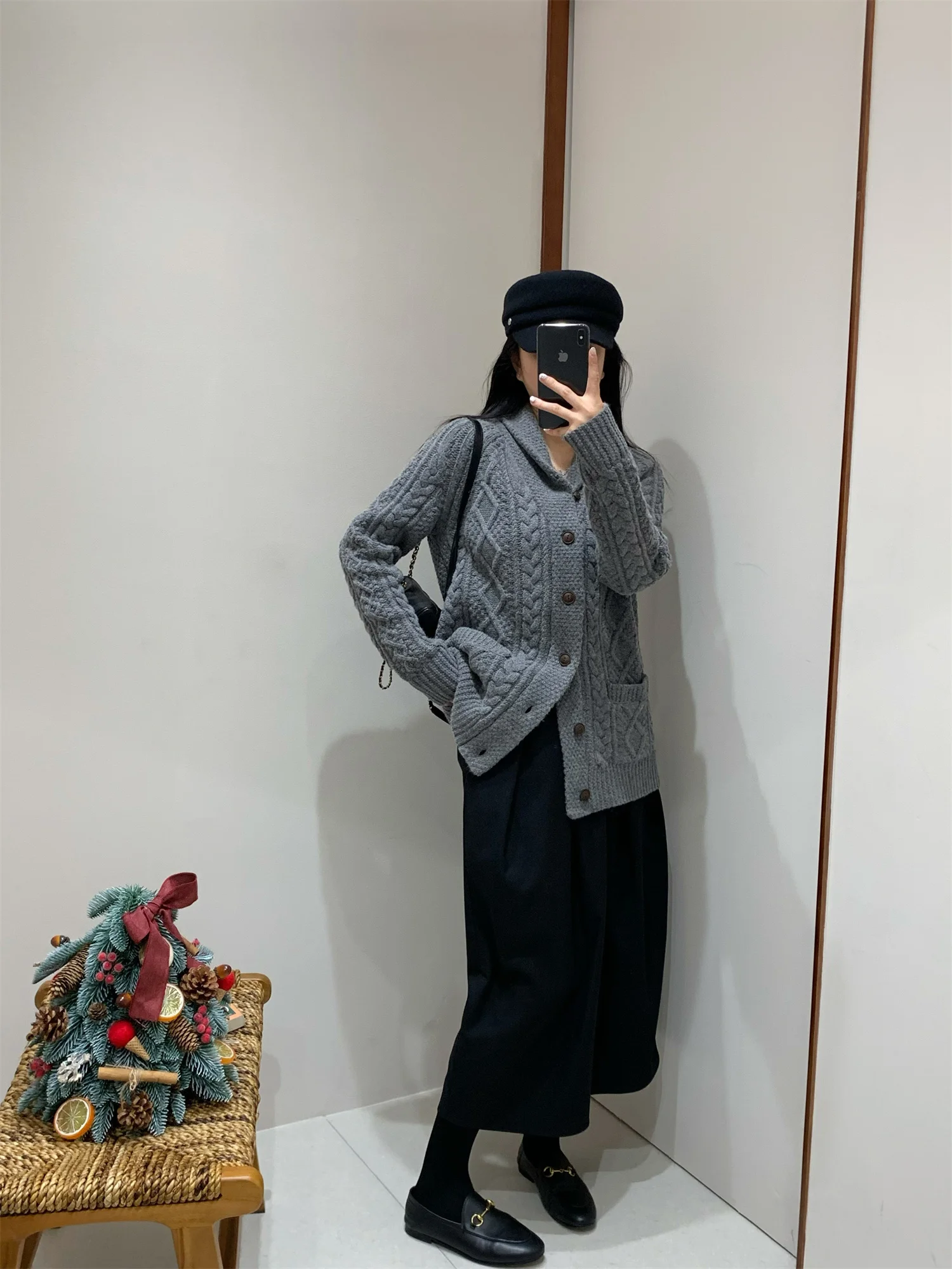 

Classic Retro Twisted Wool Sweater for Men And Women High-End Feel Knitted Open Cardigan Sle Winter Faion Ladies' Knitwear