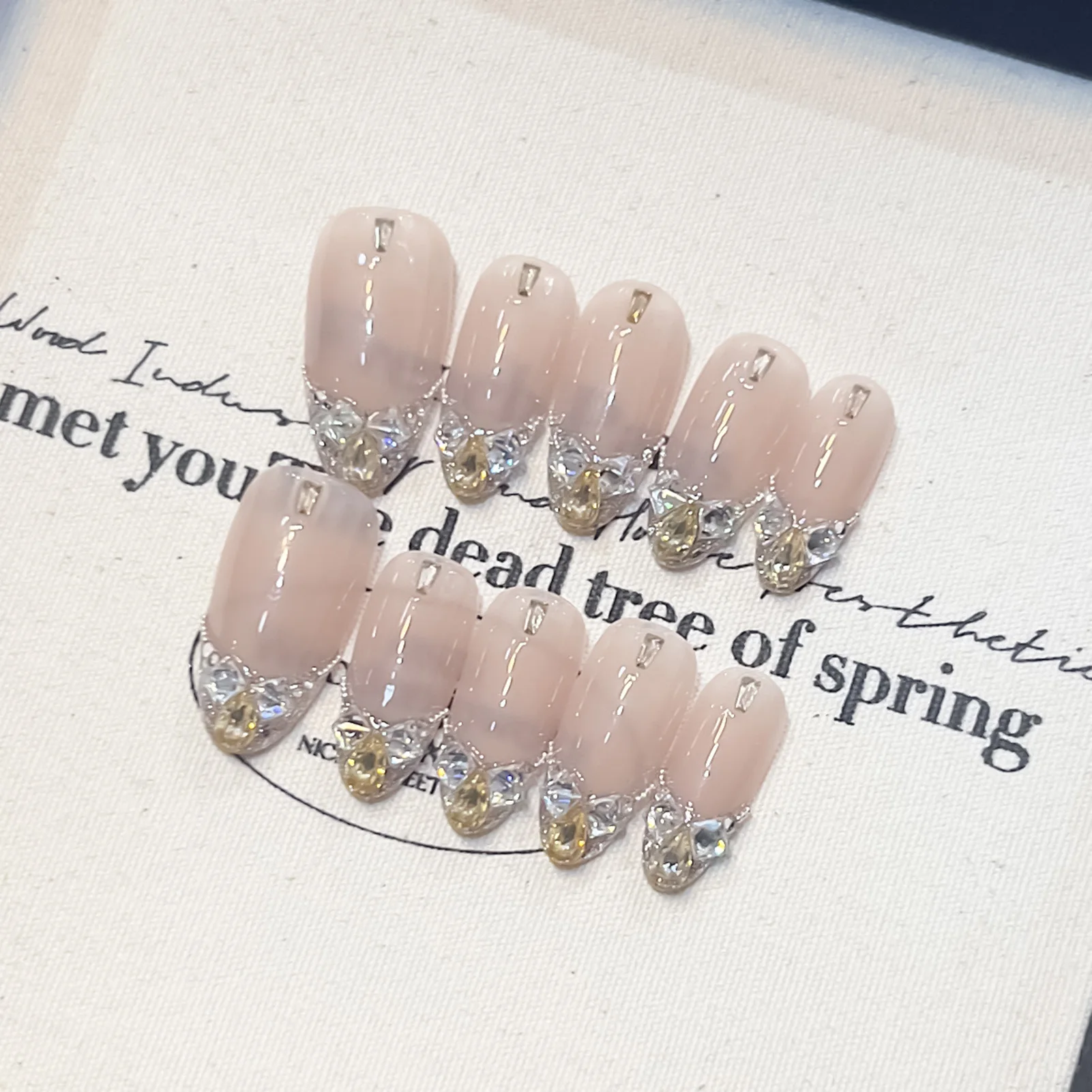 10 Uds. De uñas postizas con lazo francés de ojo de gato y almendra, uñas postizas de resina con diseño de borde de falda para fiesta, boda, manicura DIY