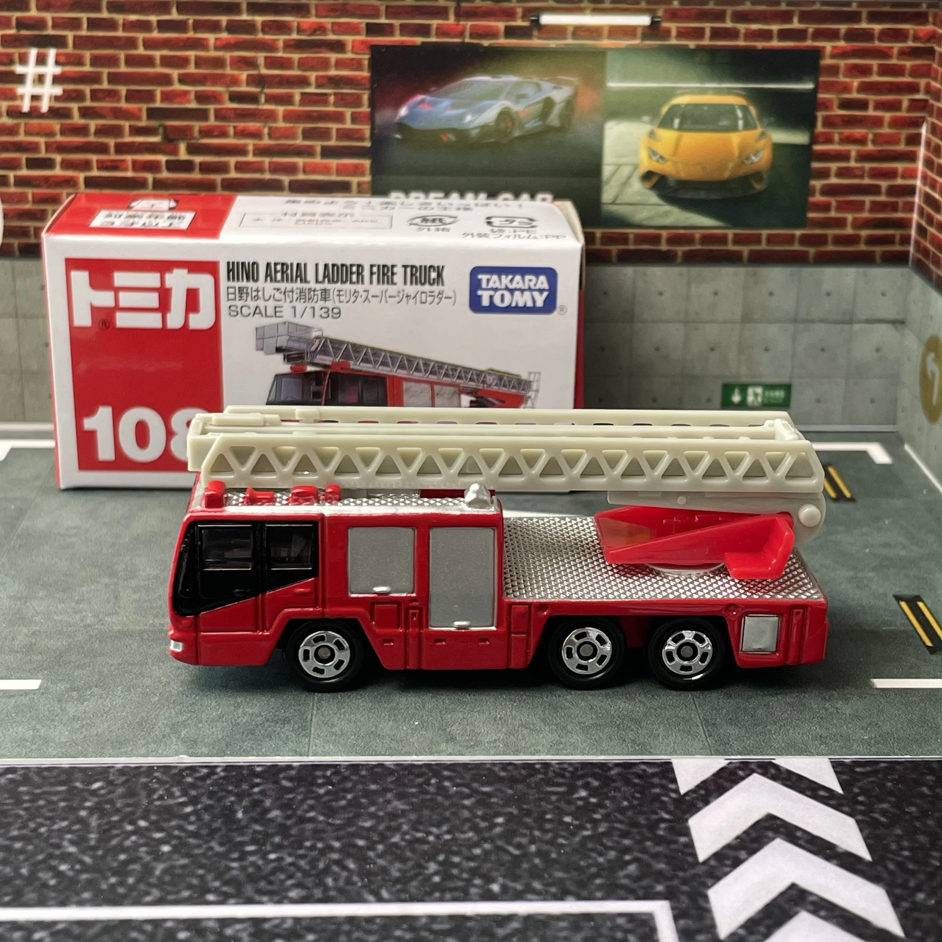 

Takara Tomy Tomica No.108 Hino Воздушная лестница Пожарная машина из сплава Автомобиль Литой под давлением Металлический режим Коллекция Дисплей Игрушка для мальчика в подарок