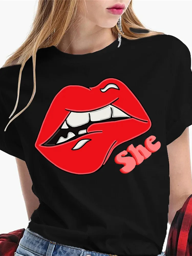 Summer Casual T Shirt dla kobiet Moda Okrągły dekolt sexy czarny Tshirt Funny Kiss Lip Odzież damska Usta Akwarela Grafika Topy