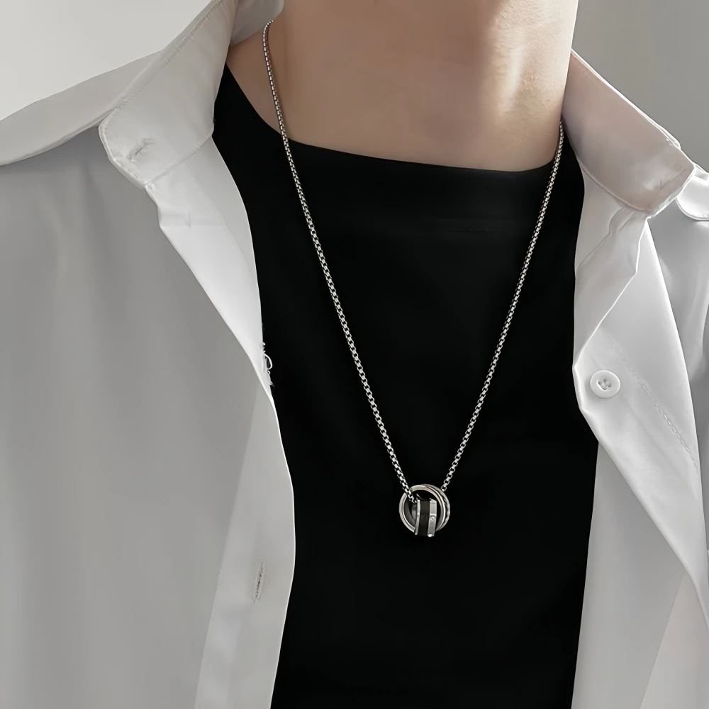 Retro-Doppelring-Anhänger-Halskette für Damen und Herren, luxuriöser Titanstahl, nicht verblassend, Pulloverkette, Hip-Hop-Paarschmuck, Kpop-Geschenk – Detail 3