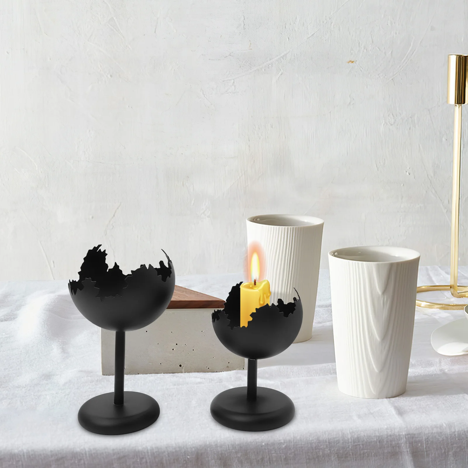 

2Pcs Desktop Iron Candlestick Holders Creative Base for Indoor Decor Wedding Tabletop Ornament Iron Stands