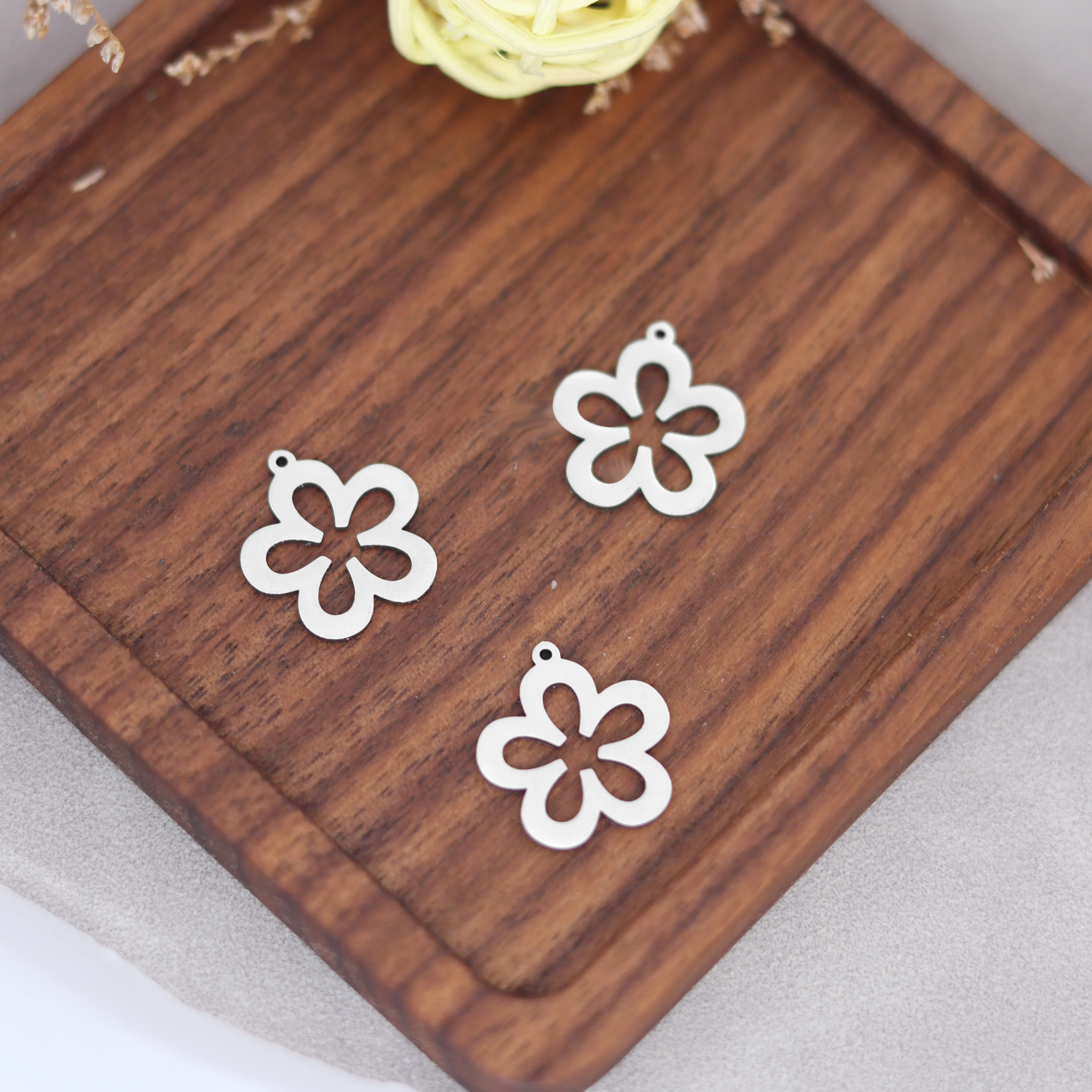 3Pcs Mini Flower/Geek Eye/Flame/Sun/Heart/Star/Alien Charms Fit DIY Bracelets Stainless Steel Pendant Jewelry Making Accessories