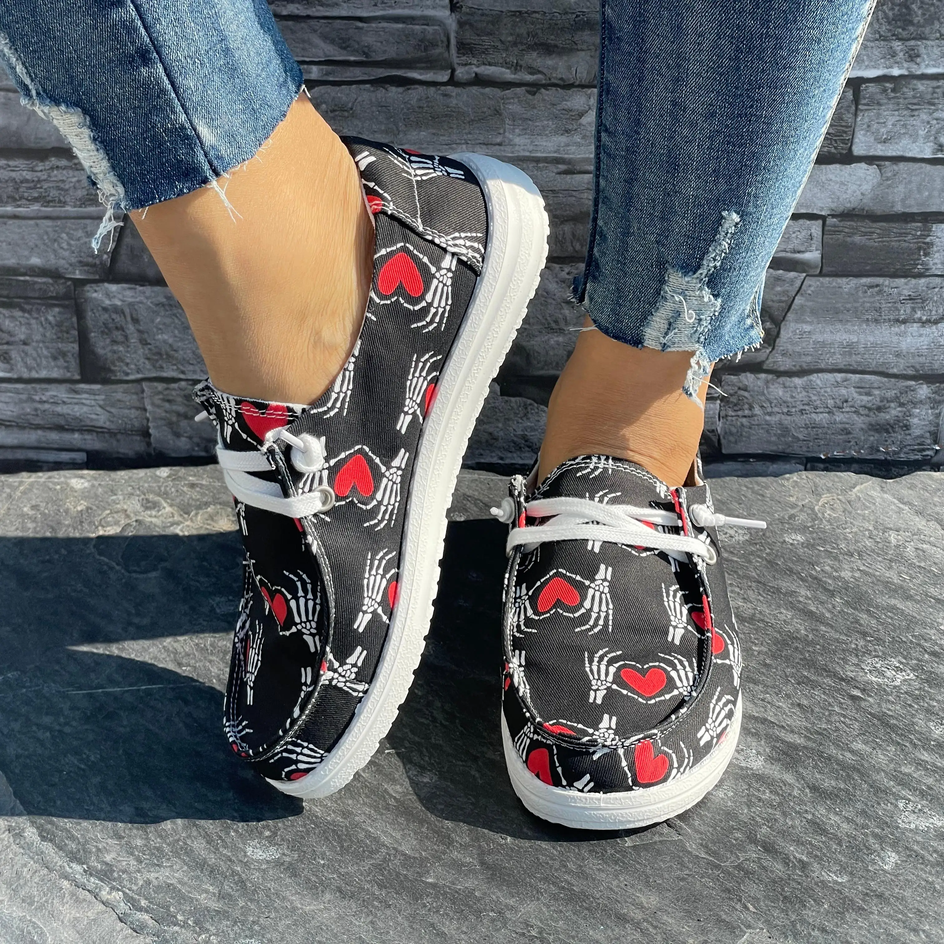 Women Halloween Skeleton Hand Red Heart Print Canvas Shoes Ladies Lightweight Lace‑Up Flat Loafers Holiday Party Casual Walking