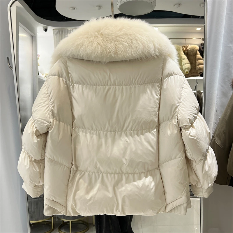 شتاء 2025 المرأة سميكة الثعلب الفراء طوق قصيرة أسفل سترة دافئة عالية الجودة موضة ملابس خارجية غير رسمية مع طوق أفخم كبير