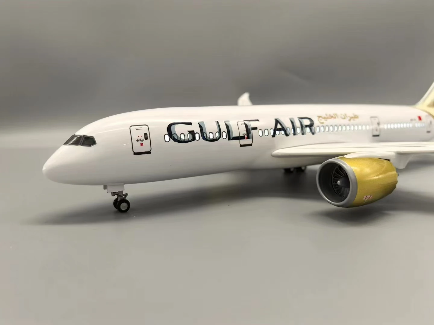 1/130 مقياس B787 الخليج الهواء طيران نموذج طائرة 787 الراتنج دييكاست نموذج طائرة ث الضوء وعجلة الهبوط ديكور المنزل والعتاد نموذج #5
