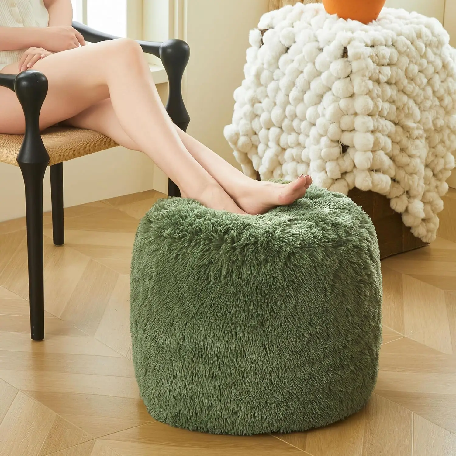 

Пушистый надувной пуф из искусственного меха, уютный портативный лохматый табурет для ног из мха, плюшевый пушистый напольный пуф с подставкой для ног, R