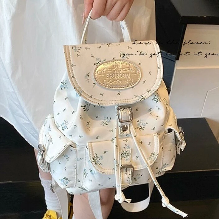 

Женский рюкзак в корейском стиле, большой вместимости, милый, простой и стильный дизайн, подходит для ежедневных поездок на работу.