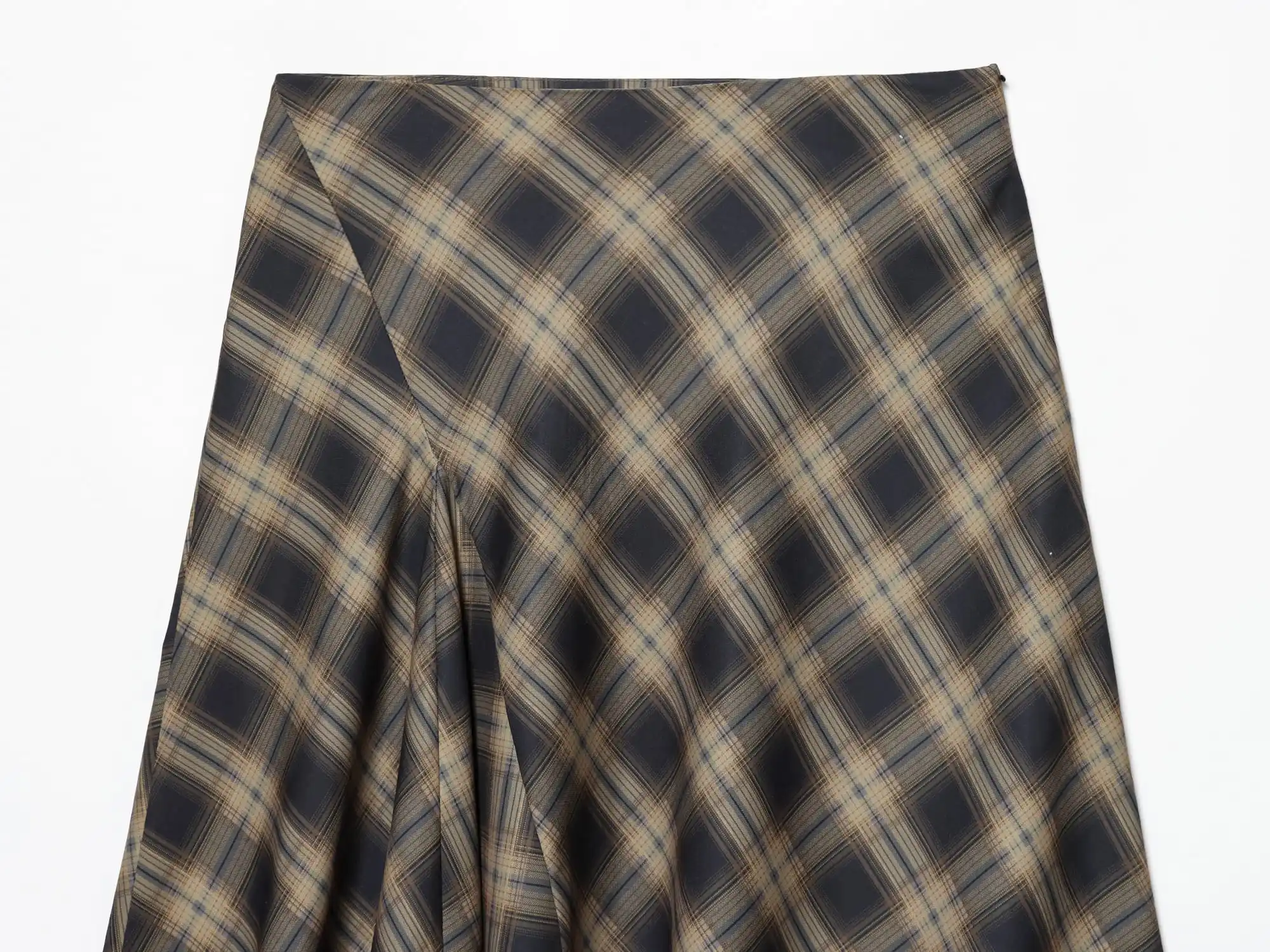 KONDALA Eleganter Karierter Rock mit Spitzensaum für Damen Trendiger High-Street Midi-Rock Neue Frühjahr/Sommer 2026 Mode Urlaubs-Chic Damenrock – Detail 2