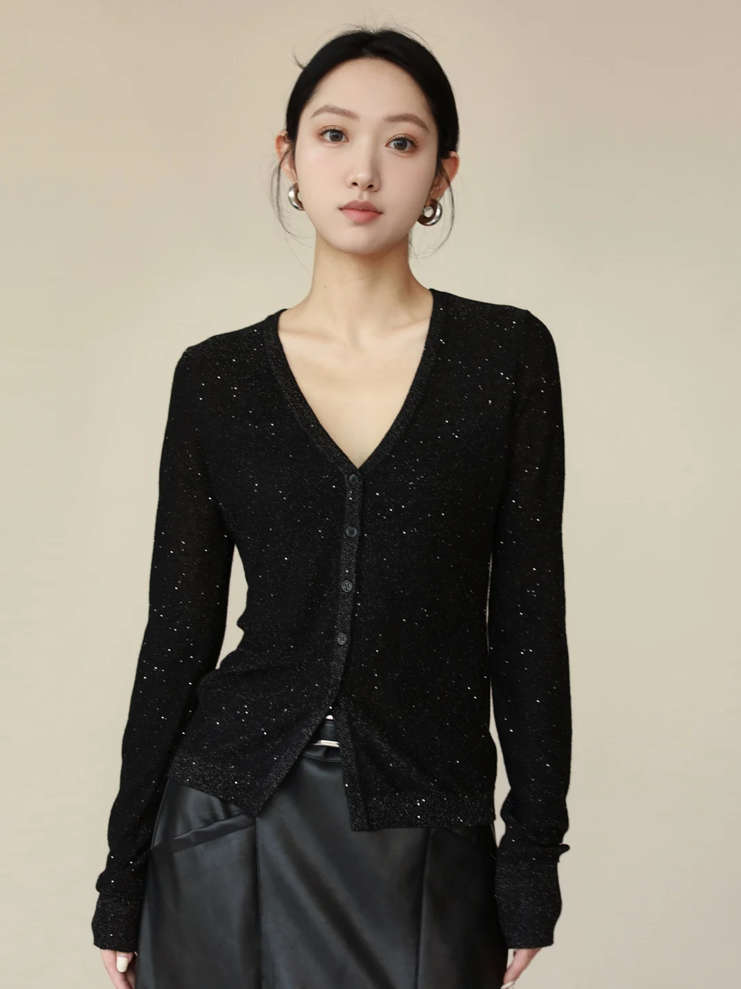 

Новый женский вязаный кардиган Mulan 2025 из смесовой шерсти с пайетками и звездами, приталенный, с V-образным вырезом, мягкий, с длинными рукавами, модель K345