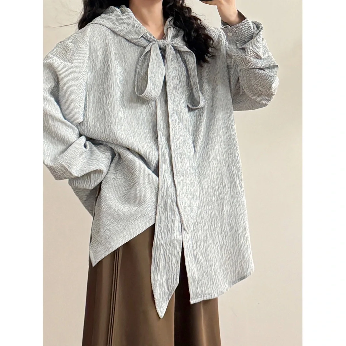 قمصان نسائية بأكمام طويلة من الساتان بأزرار سفلية وأكمام واسعة بقصة ضيقة وأكمام فانوس بسيطة للمكتب بتصميم عتيق أنيق للتنقل المؤنث #3