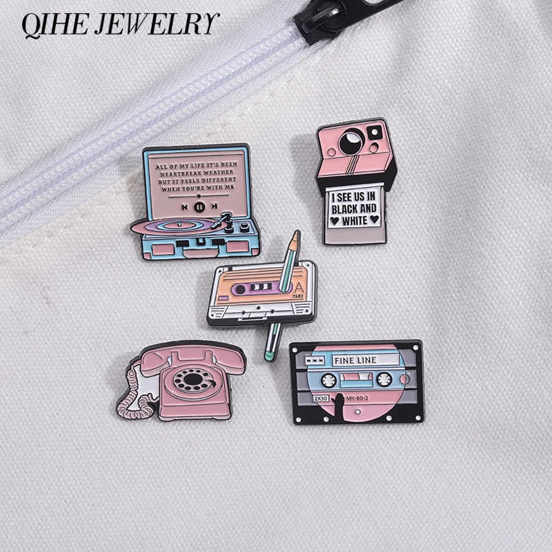 Record Telephone Enamel Pin Music Player Tape Brooch Pink  Wholesale Men Women Jewelry Friends Badge Lapel Backpack Accessories