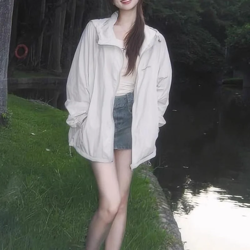 2024 Summer Minimalist and Versatile Fashion Letter Print Loose Casual Thin Long Sleeved Sun Protection Hooded Ice Silk Jacket
