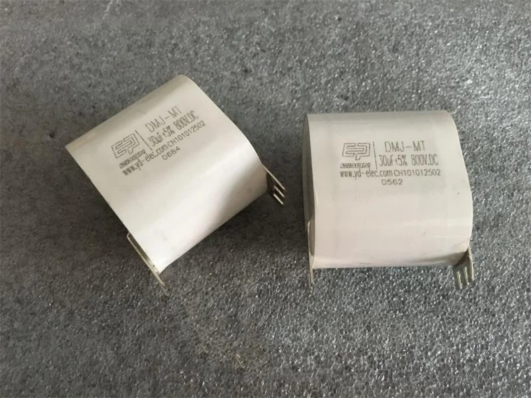 

Brand new original CDON DMJ-MT 30UF 800V DC high current welding machine capacitor resonant capacitor 42*50*35MM P45MM