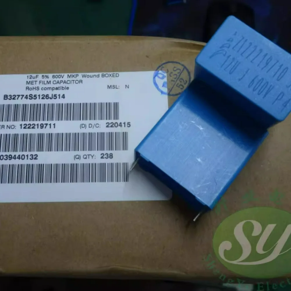 

EPCOS 12uf/600v 126 Brand New 28mm Film Capacitor B32774S5126J 514