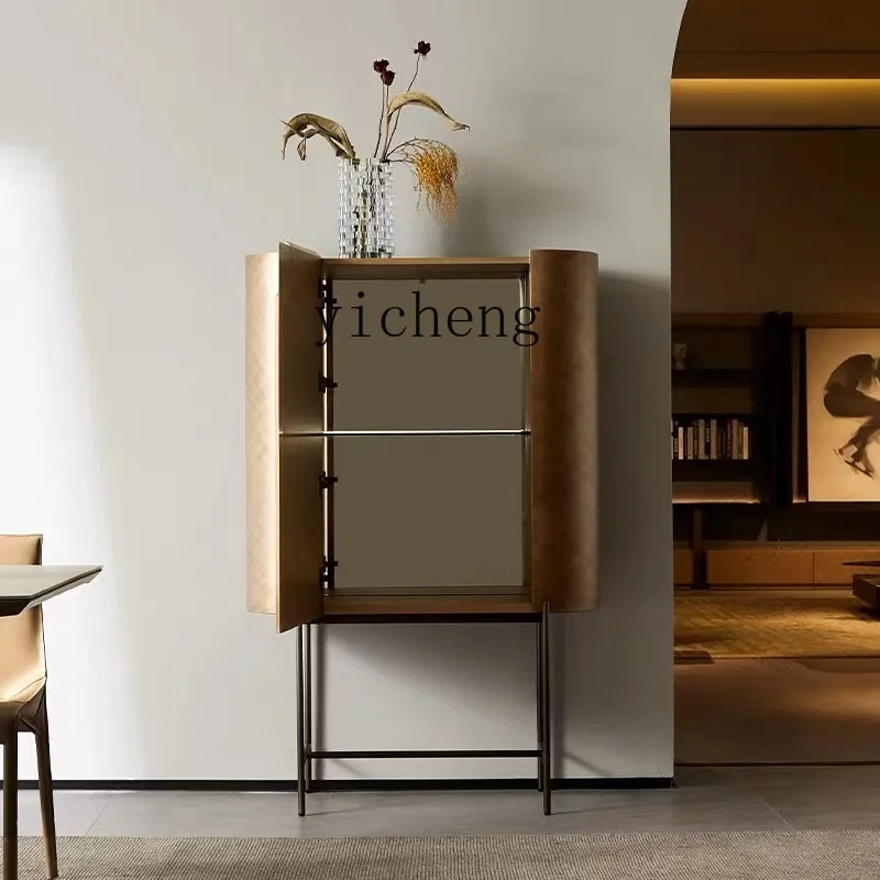 軽奢ワインキャビネット リビングルーム ミニマリスト サイドキャビネット 無垢材 背の高い収納 装飾キャビネット