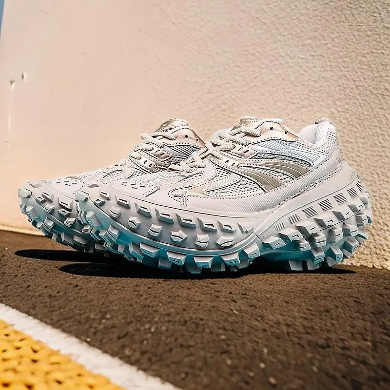 

574 .Everyday Ease: Soft-Sole Sports Shoes for Ultimate Versatile Comfort