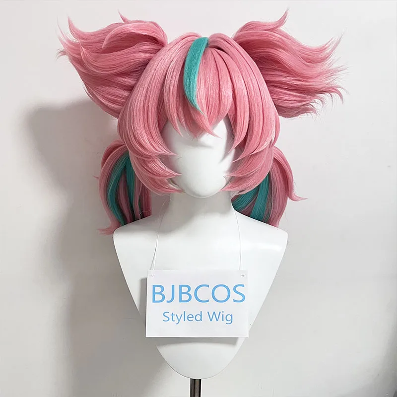 

[Styled] ZZZ Aria Cosplay Wig 52cm Short Pink Green Mixed Wig Anime Heat Resistant Synthetic Wigs for Halloween Carnival Party