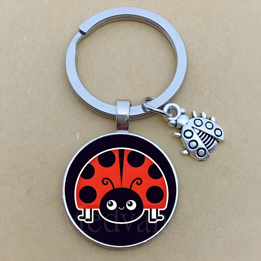 Creative Cartoon Ladybug Keychain Cute Ladybird Glass Convex Round Keychain Men and Women Car Keychain Gift