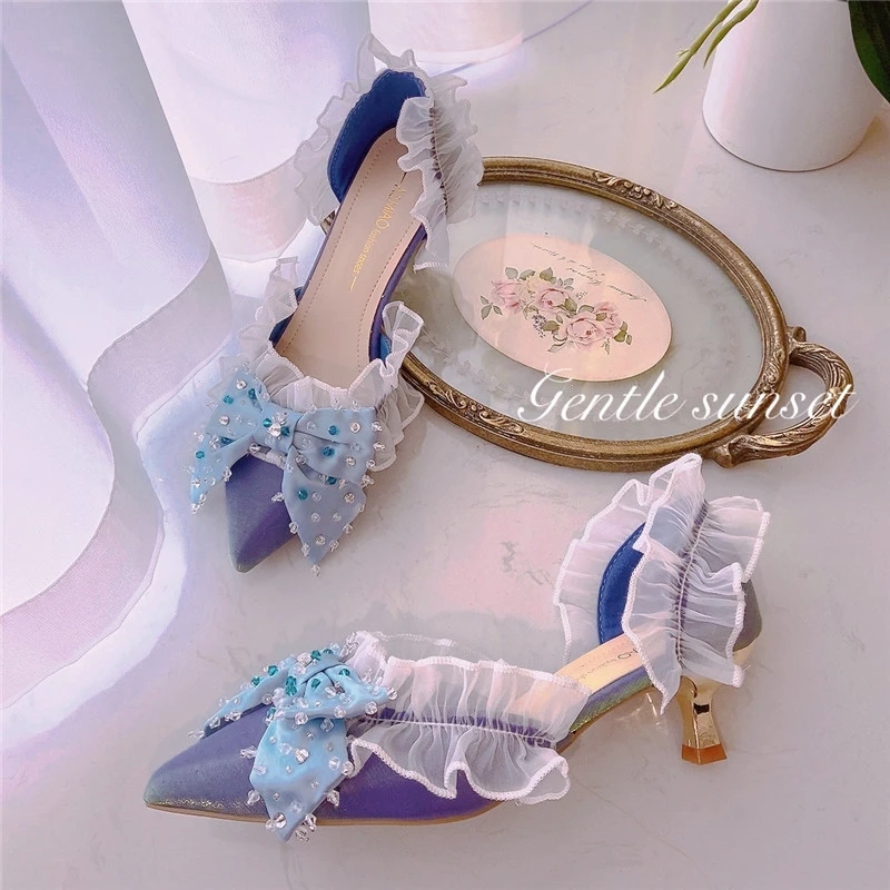 

Silk Sexy High Heels Women Ruffles Bow Lolita Sweet Ladies Wedding Shoes Pointy Toe Slip On Rhinestones Pumps Celebrity Shoes