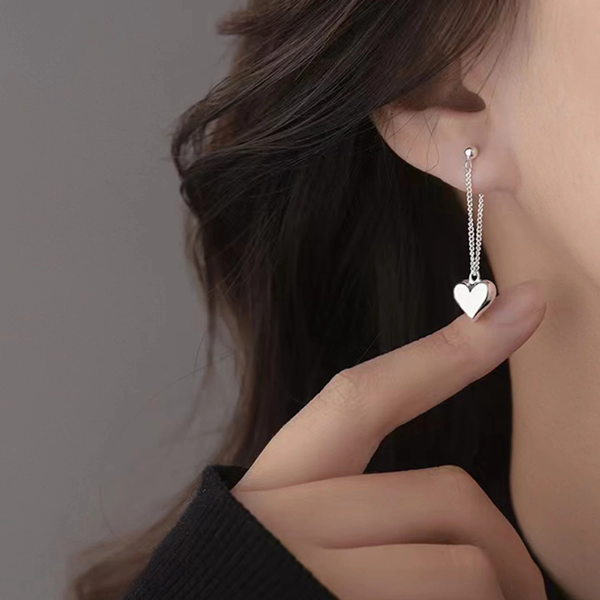 A Pair of Women's Earrings with a Peach Heart Pendant, Suitable for Wearing on Both Sides, Perfect for Everyday and Vacation Wear