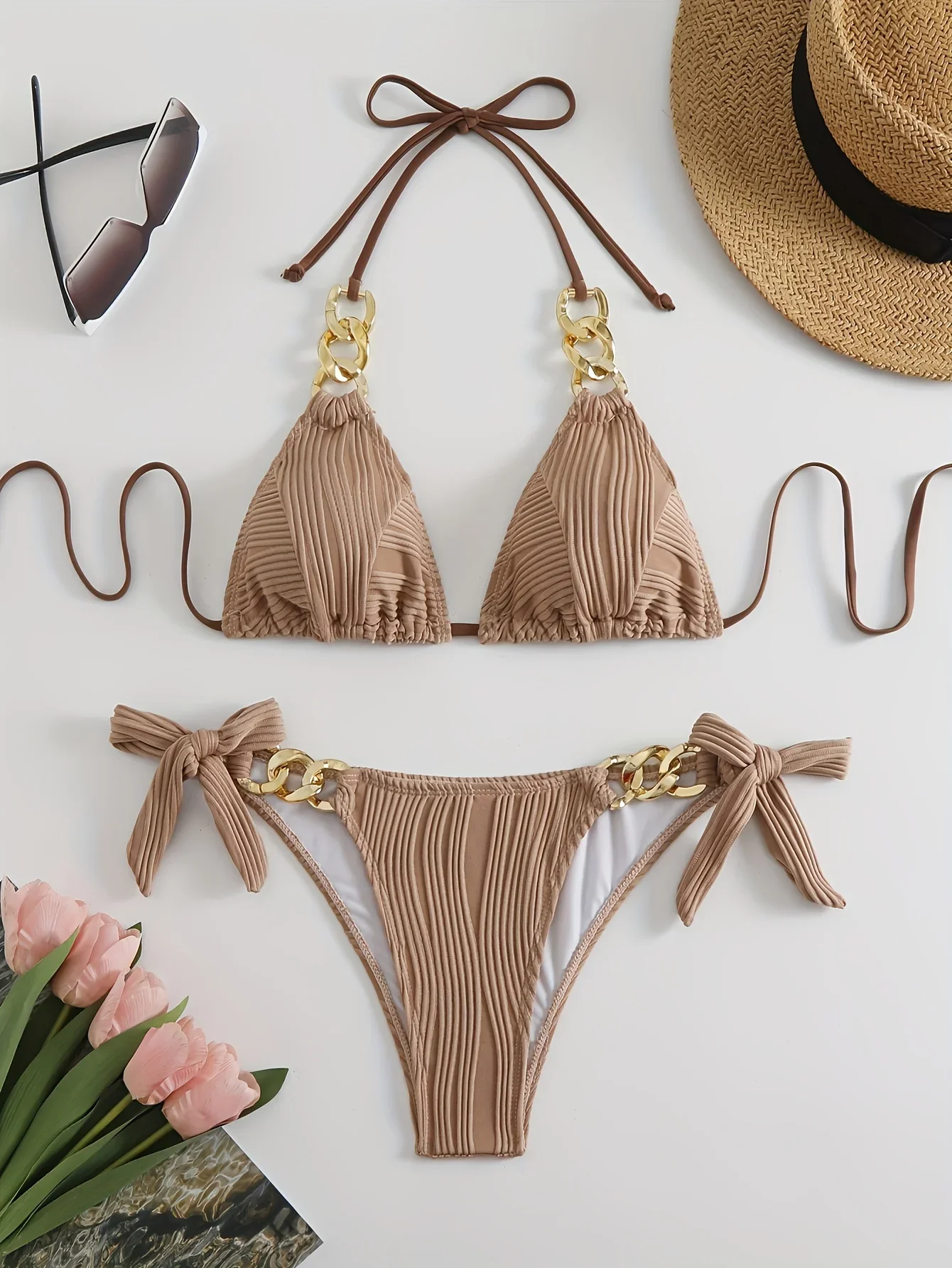 Traje de baño bikini de tela especial dividido en dos partes