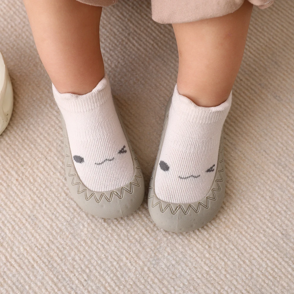 Chaussettes coordonnantes à semelle souple pour bébé, chaussures unisexes pour nourrissons, animaux mignons, chaussettes de sol légères pour enfants, pré-marcheur, printemps et été, 0-3T