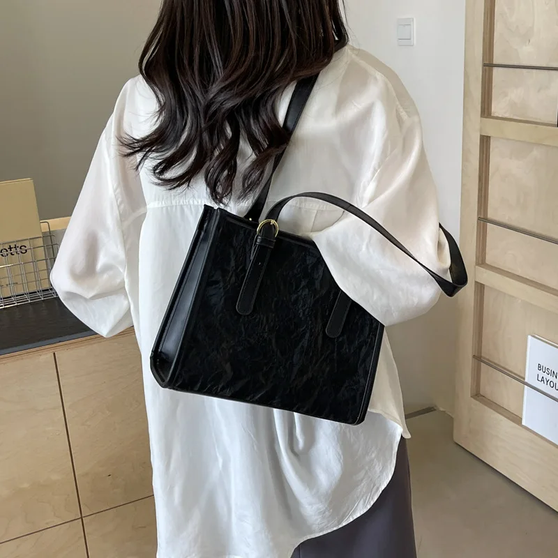 Casual All-match Large Capacity Tote Bag Ladies 2024 New Summer Commuter Handbag Simple Shoulder Bags