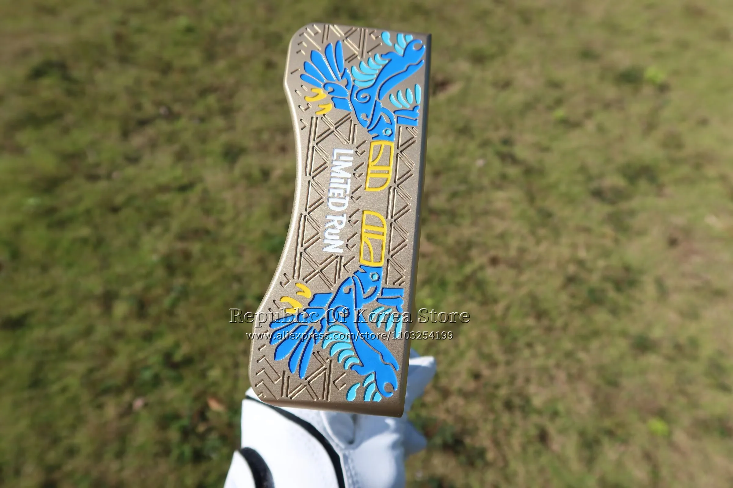 New Golf Clubs Beaked Bird Totem limited edition golf putter 32/33/34/35/36 Inch Steel Shaft With Head Cover view 2