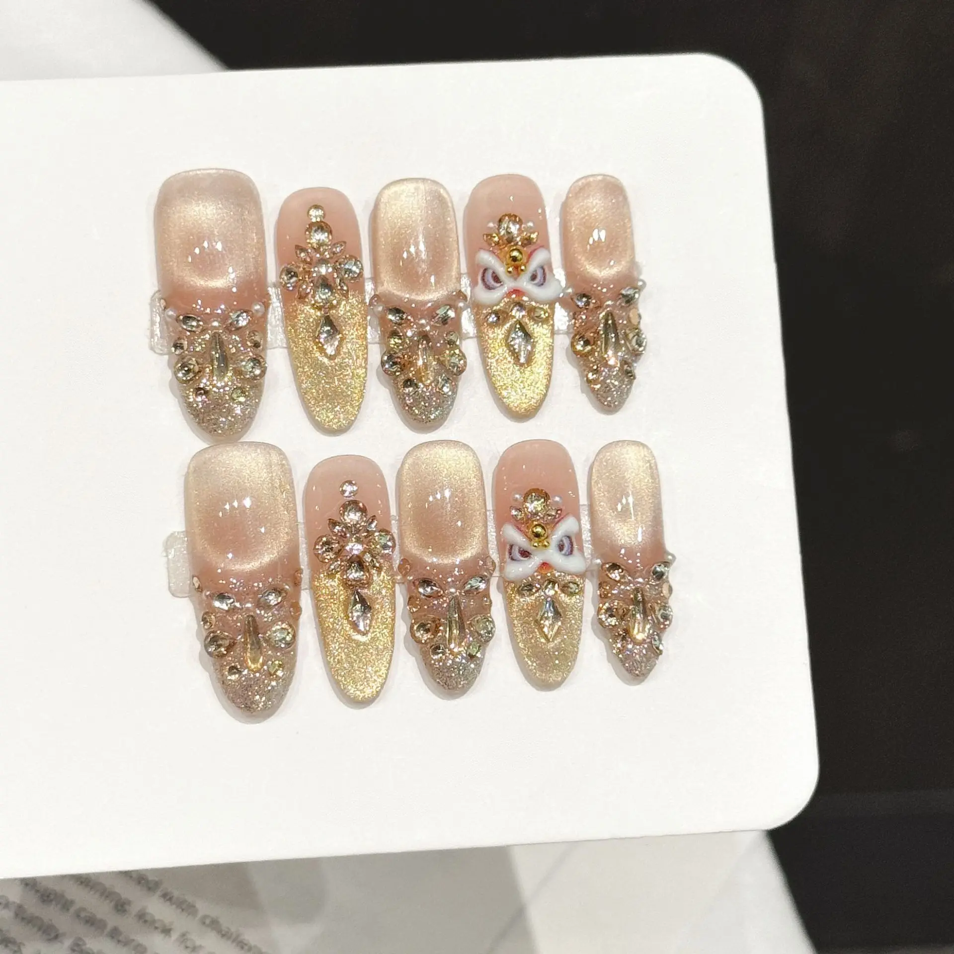 10PCS Oval Handmade Press On Nails,Luxurious Yet Refined,Delicate And Gentle.,Suitable For Festivals Parties And Daily Wear.