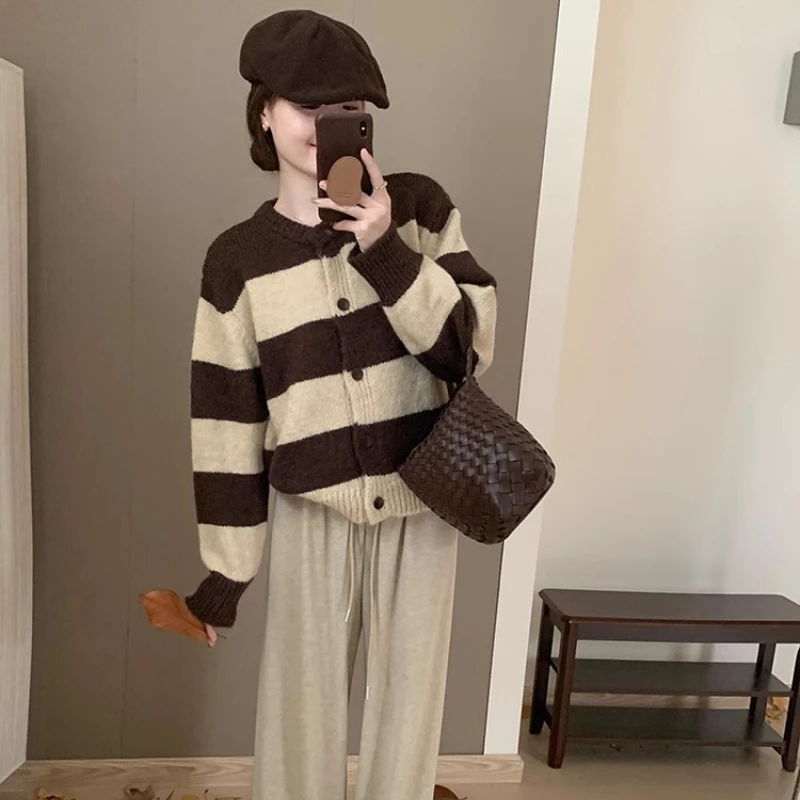 ลายเสื้อสเวตเตอร์ถักผู้หญิงนุ่มถักหลวม Fit อ่อนโยนขี้เกียจสไตล์ All-Match Ulzzang CLASSIC Coats เสื้อกันหนาวฤดูใบไม้ร่วงฤดูหนาวทุกวัน