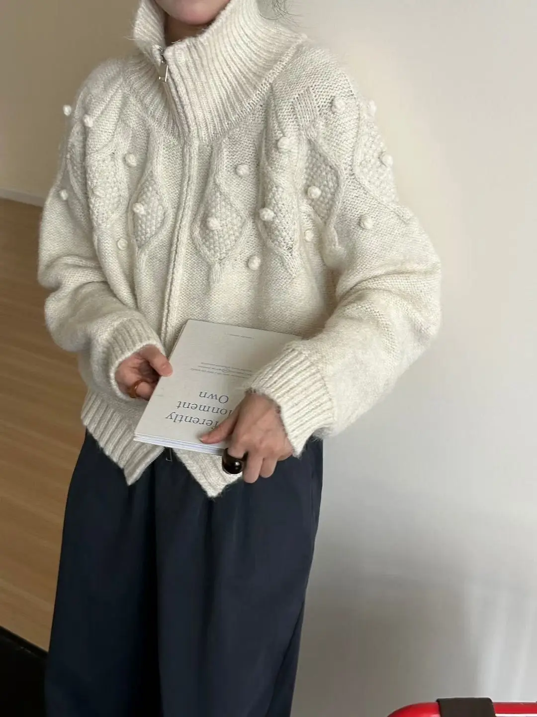 Kardigan Rajut Kerah Tinggi Bergaya Retro dengan Ritsleting Ganda dan Ujung Berlipat untuk Musim Gugur-Dingin