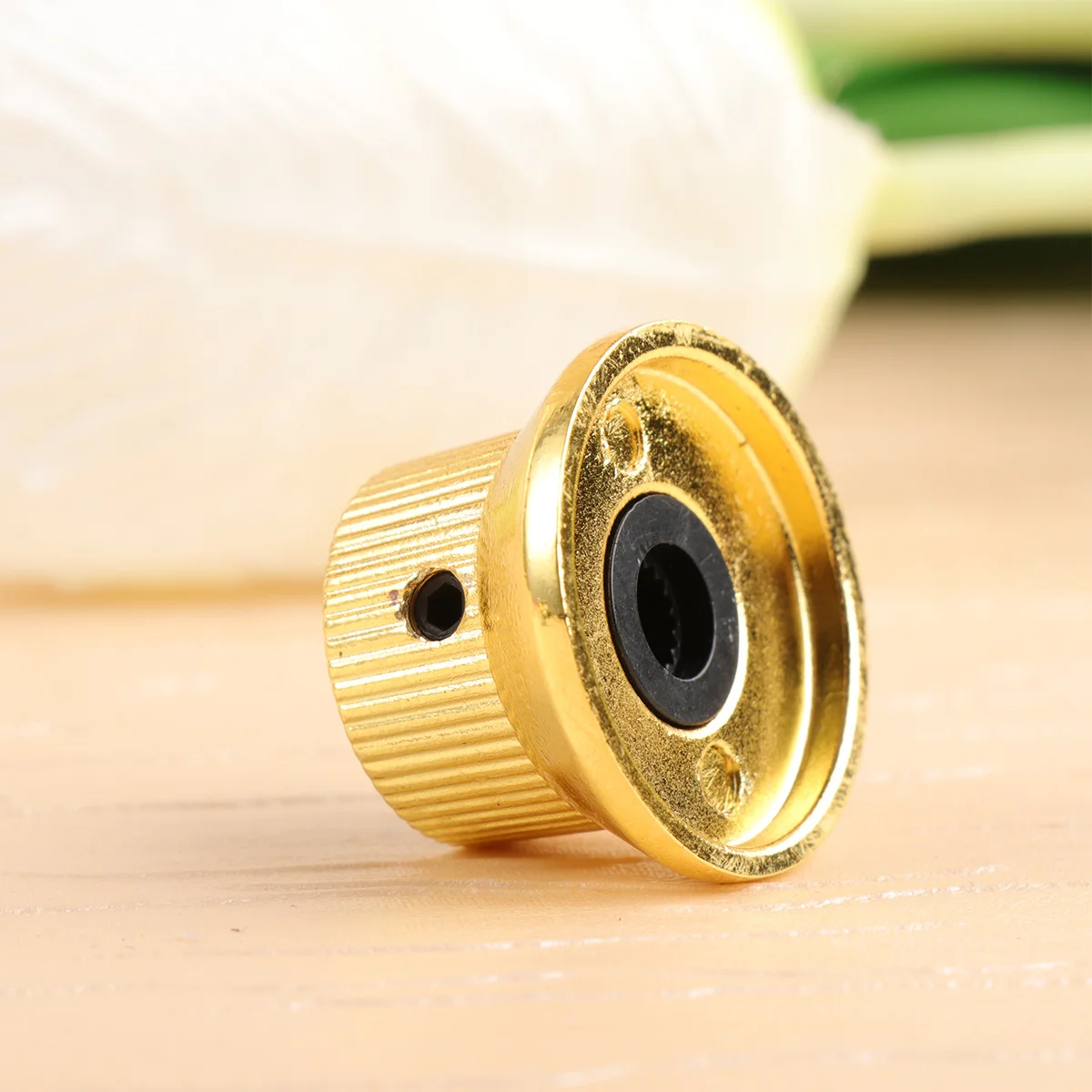 

3Pcs Gold Inlaid Shell Metal Control Knobs Caps Volume Tone Replacement for Guitar Bass Parts Electric Control Knobs Cap