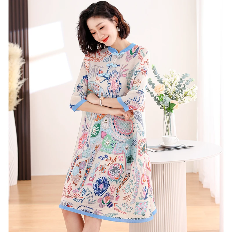 2024Spring Fashion New Three Mansion Pleated Print Chinese Style Dress Women's Short sleeved Loose Large Size Slimming Mini Robe