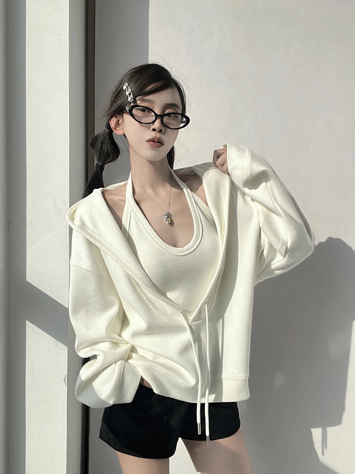 

Korean Style Large U-Neck Drawstring Hoodie Women's Top Inner Wear Hanging Neck Vest Two-Piece Set Comfortable Loose Fit Long...