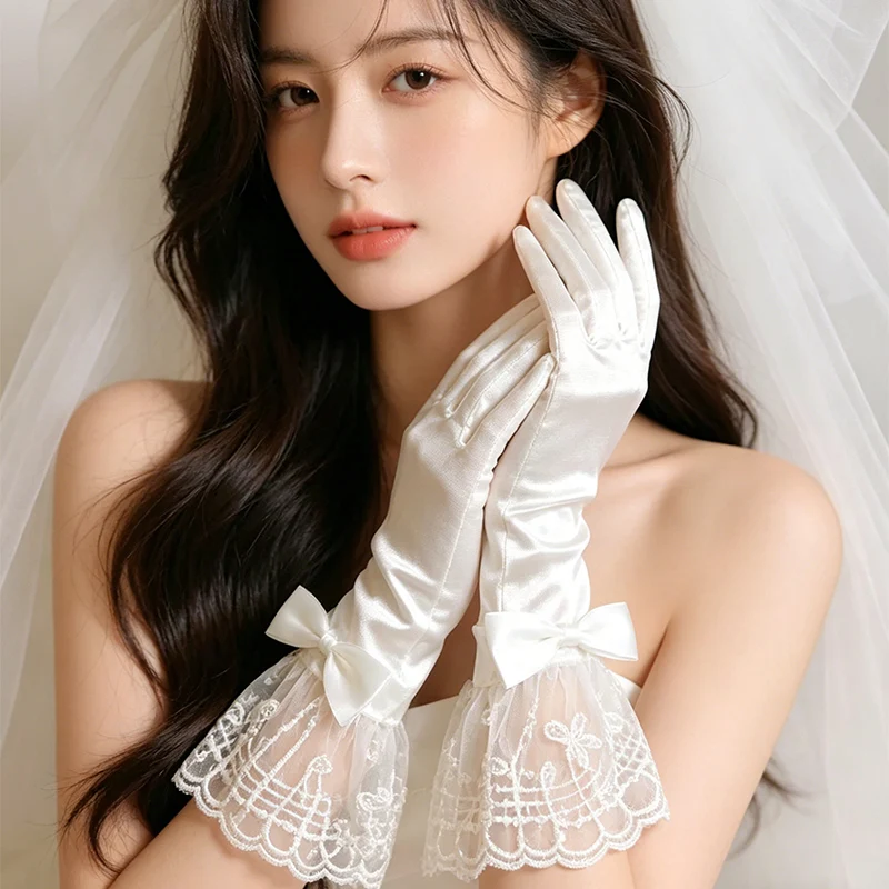 Summer White Satin Retro Lace Wedding Gloves Butterfly Wedding Gifts Short Gloves Etiquette Wedding Accessories Gloves